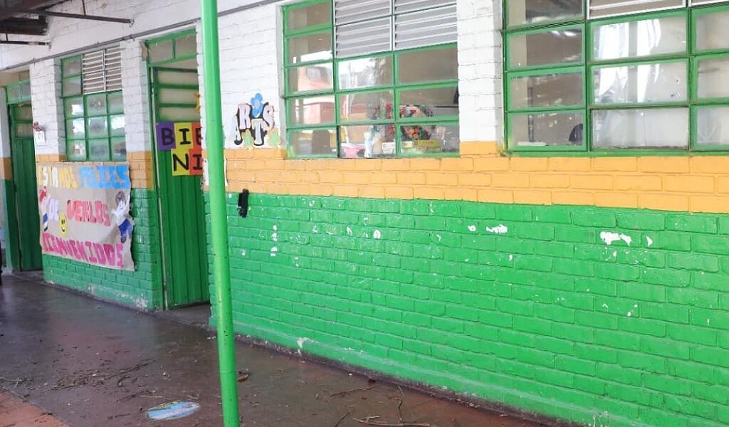 Estudiantes protestan por mala administración en colegio Balaguer de Chía