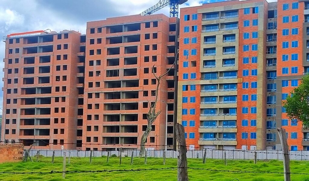 Estudio advierte sobre los impactos de las construcciones masivas en Zipaquirá