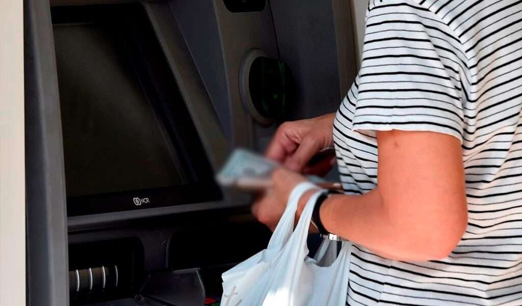 Mucho cuidado con los atracos en cajeros automáticos