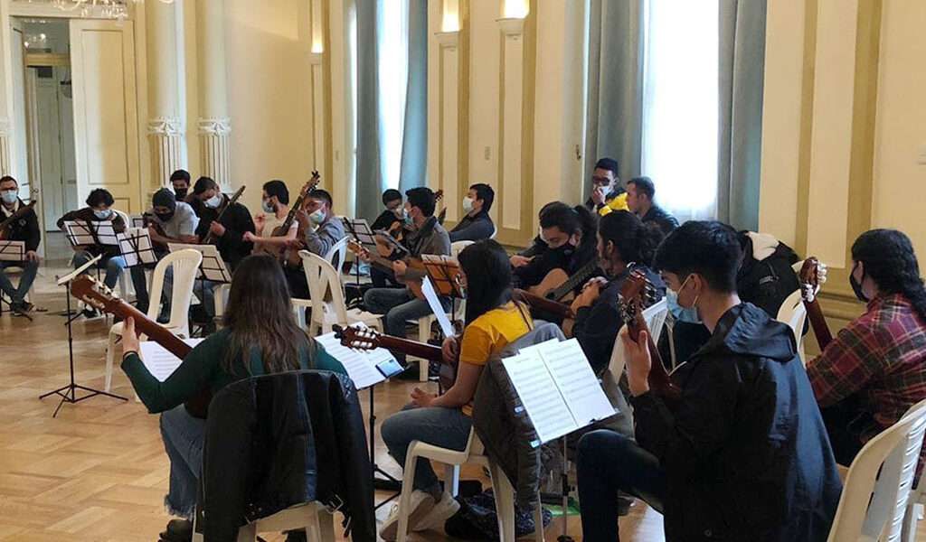 Comienza ensayos la Orquesta de Cuerdas Pulsadas de Cundinamarca